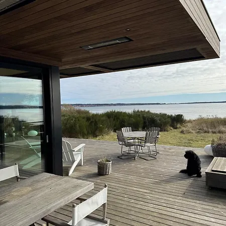 Architecturally Designed Summer House