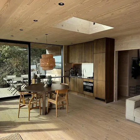 Architecturally Designed Summer House بيت للعطل *